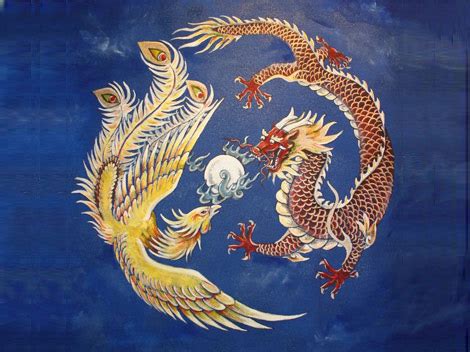  The Dragon and the Phoenix - A Serene Dance of Mythical Creatures Across Silk!